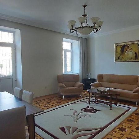 Azneft Royal Suite Apartment Sea View Bakoe Buitenkant foto
