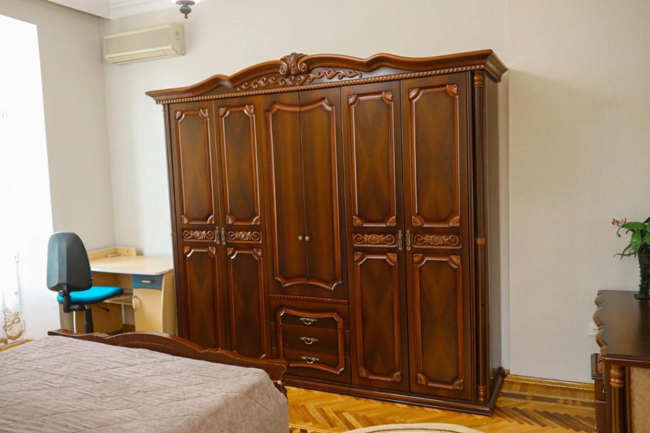 Azneft Royal Suite Apartment Sea View Bakoe Buitenkant foto