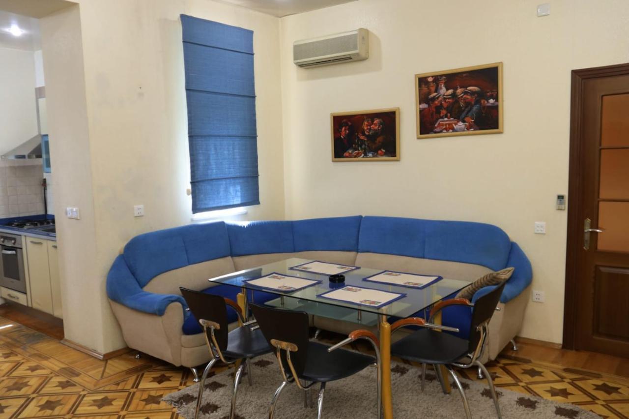 Azneft Royal Suite Apartment Sea View Bakoe Buitenkant foto