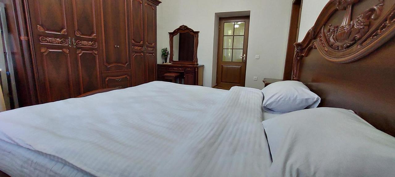 Azneft Royal Suite Apartment Sea View Bakoe Buitenkant foto