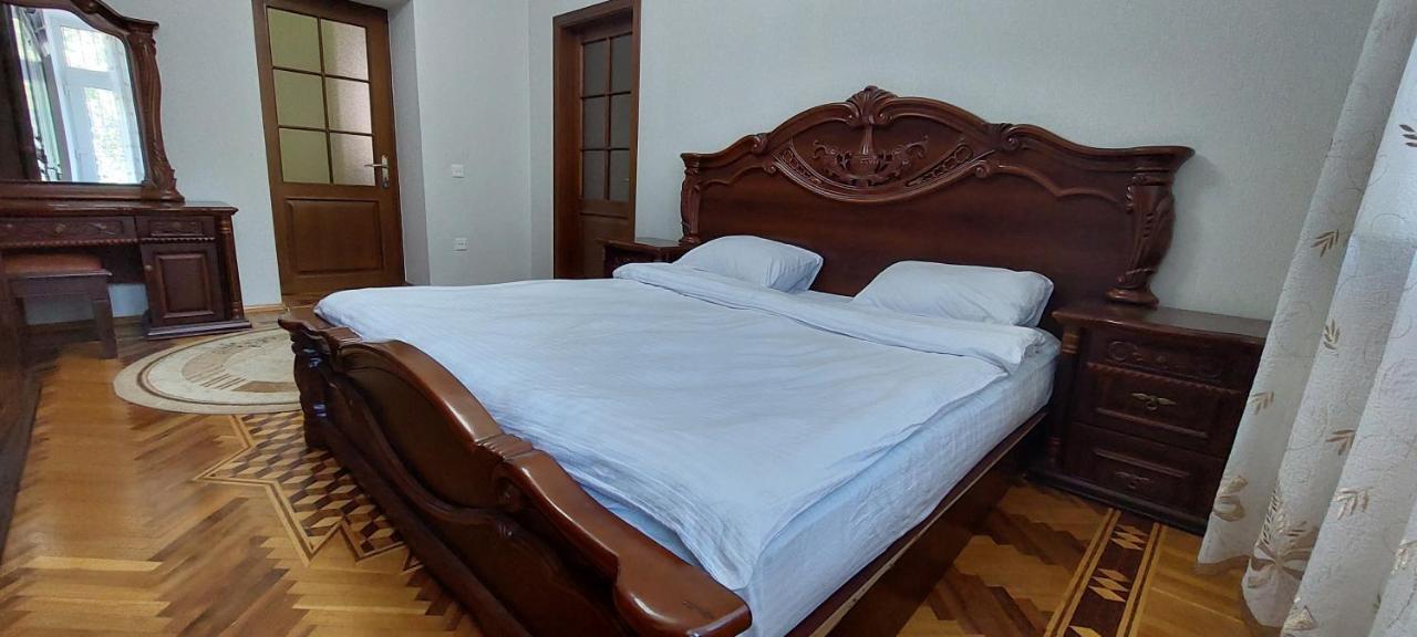 Azneft Royal Suite Apartment Sea View Bakoe Buitenkant foto