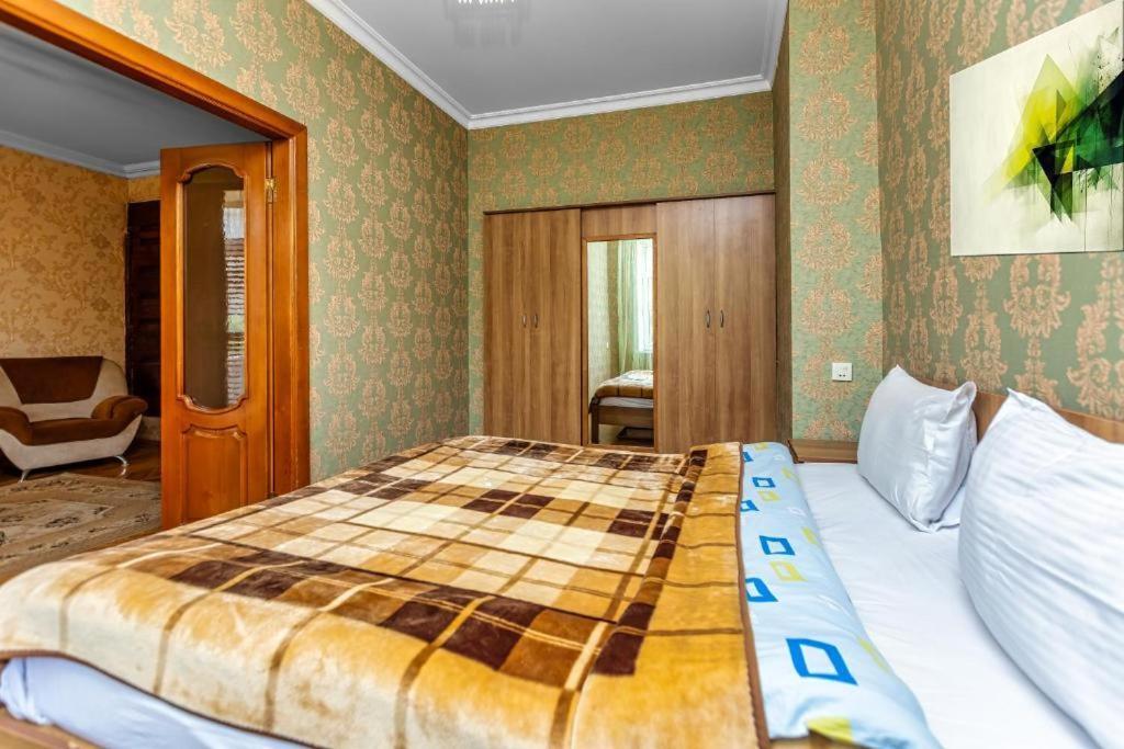 Azneft Royal Suite Apartment Sea View Bakoe Buitenkant foto