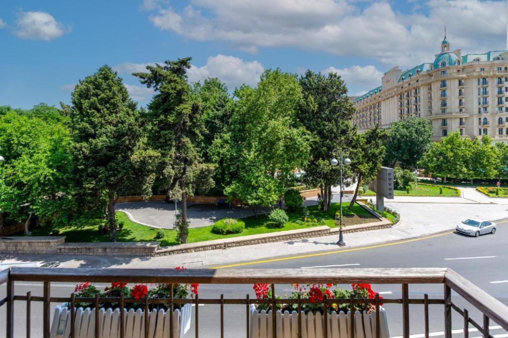 Azneft Royal Suite Apartment Sea View Bakoe Buitenkant foto