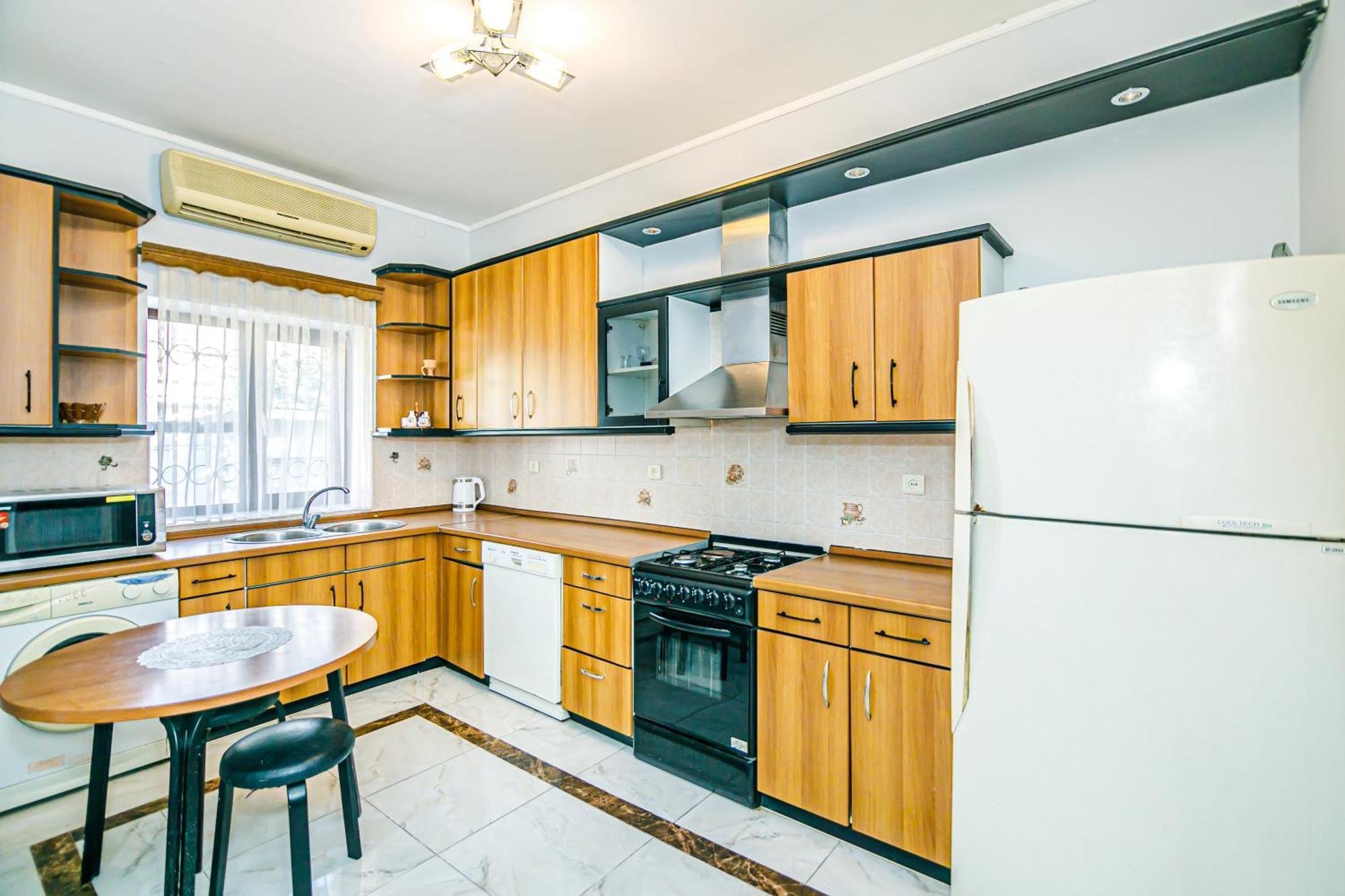 Azneft Royal Suite Apartment Sea View Bakoe Buitenkant foto